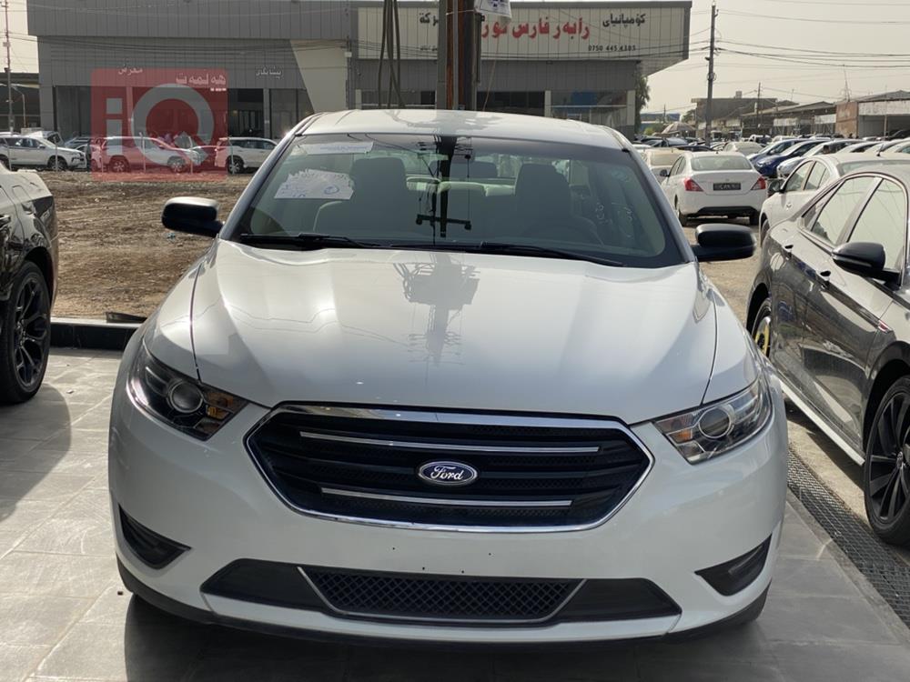 Ford Taurus